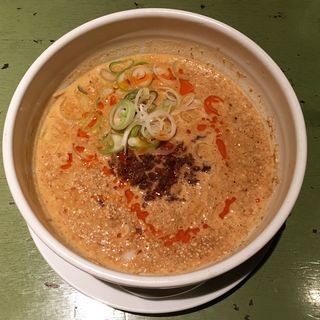 白胡麻坦々麺(ちょもらんま酒場 恵比寿東口店)