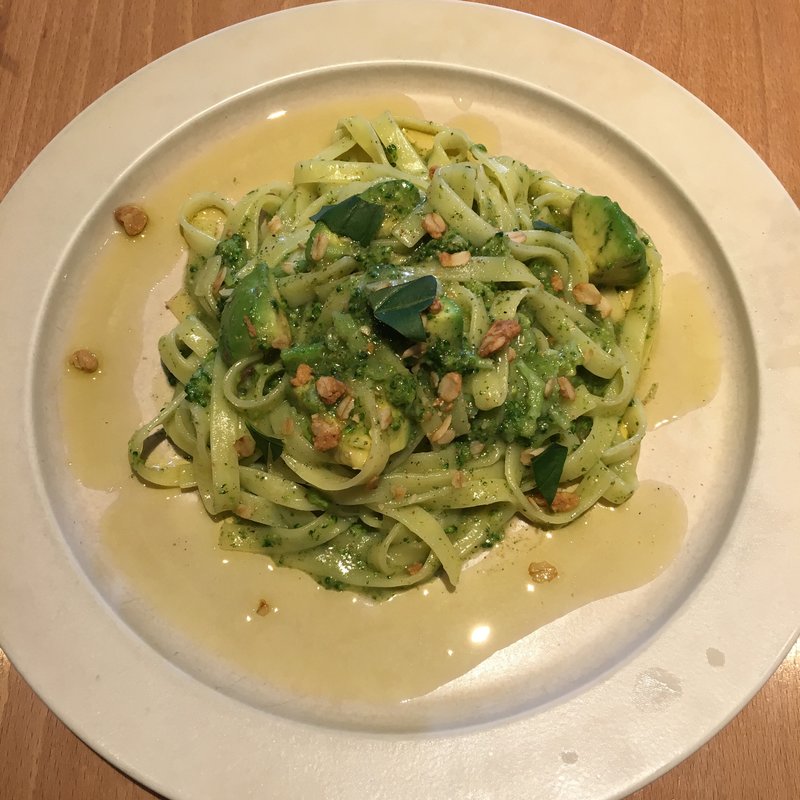 フェトチーネ/ブロッコリー&アボカド&バジルペースト(リバイヴキッチン （revive kitchen）)