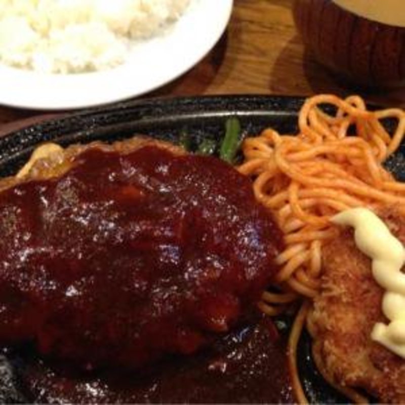 ハンバーグ カニコロッケ添え(アレックス)