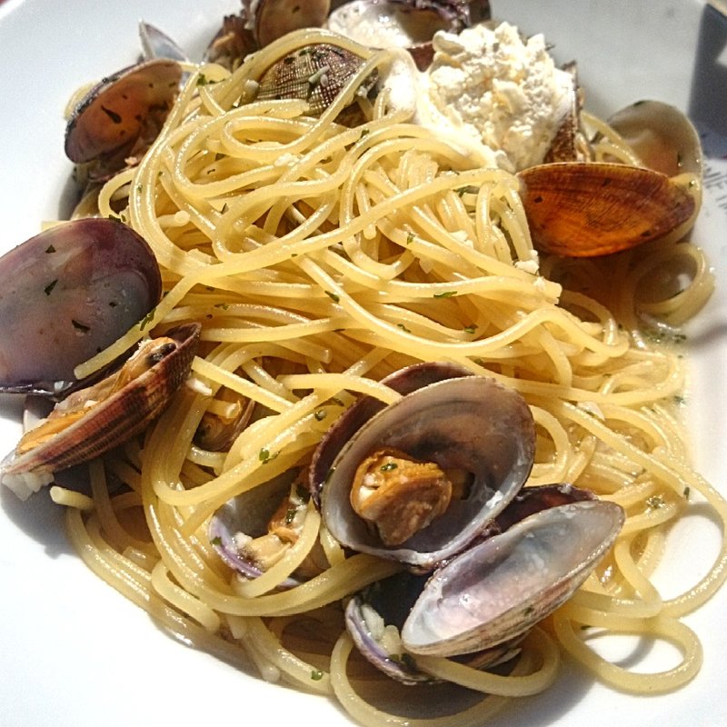 ボンゴレ(iＬ ＣＨＩＡＮＴＩ ＢＥＡＣＨＥ)