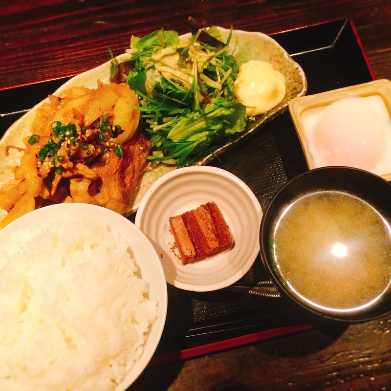 温玉のせ生姜焼き定食(さつまや 本店)