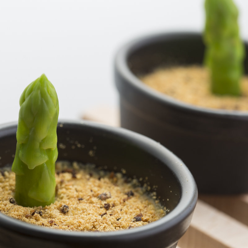 アスパラの畑(traiteur PISSENLIT(トレトゥール ピサンリ) 春吉)