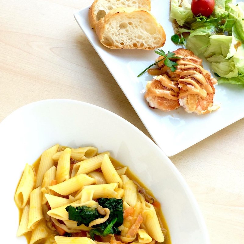 カボチャのクリームペンネと海老のメレンゲ焼き(丘の上 C-flat （シー フラット）)