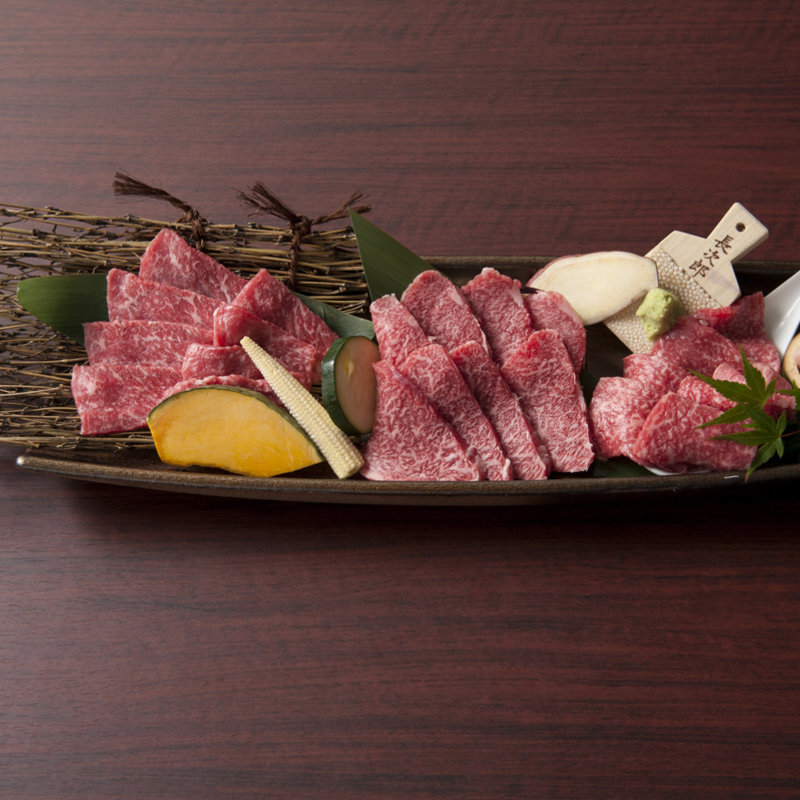 牛の3種盛り(とびうし )