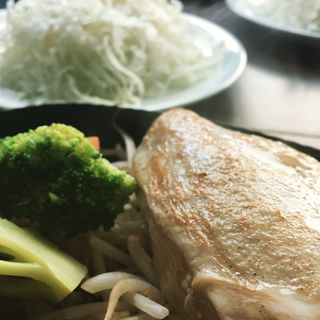 鶏ムネ肉のステーキ 200g(筋肉食堂 )