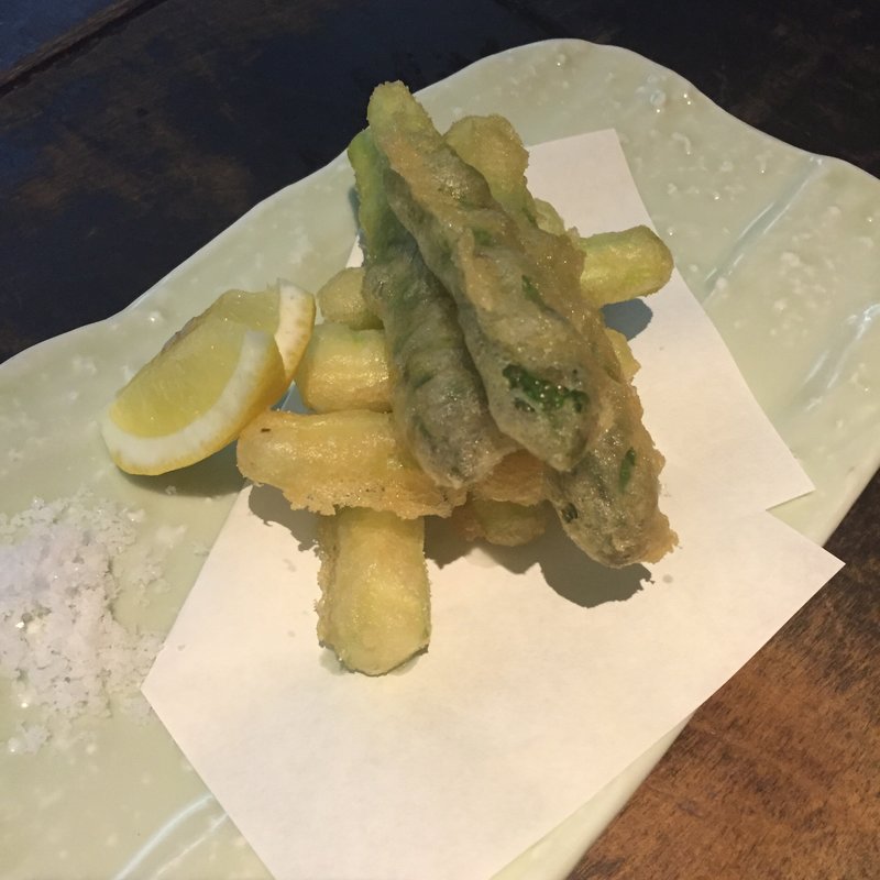 アスパラサクサクビール揚げ(くつろぎの美味家Uo（ウオ）)