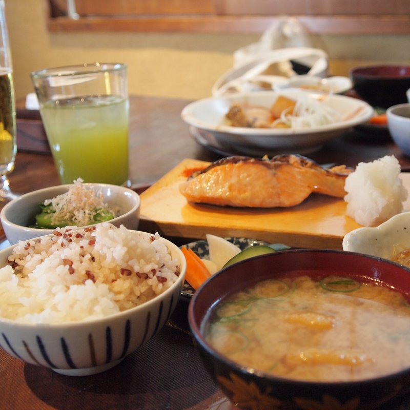 厚切りサーモン西京焼き(臥薪　大船)