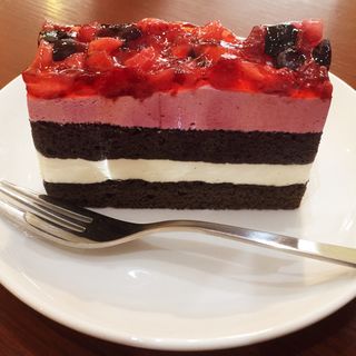 苺とブルーベリーのケーキ(トリックスター コーヒー （TRICKSTER COFFEE）)