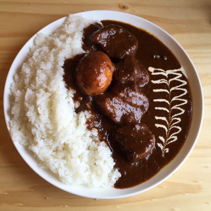 赤ワインで煮込んだスパイシー豚角煮カレー(Ｃｕｒｒｙ　Ｈｏｕｓｅ　Ｄｒ　Ｓｐｉｃｅ　Ｌａｂ )