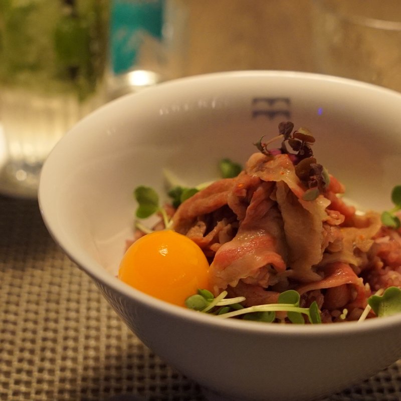 牛丼の新しいかたち(数寄屋橋茶房)