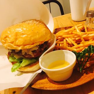 bluecheeseburger(burger kitchen CHATTY CHATTY)