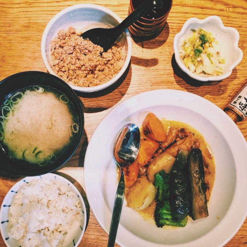 タンドリーチキンと彩り野菜(侘家三昧 （わびやざんまい）)