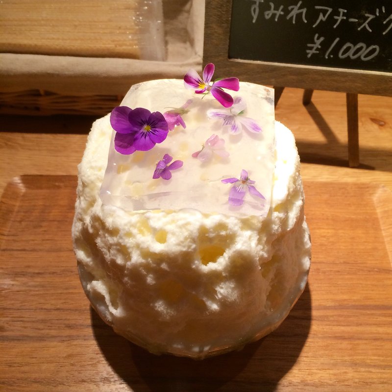 すみれアチーズケーキ(氷屋ぴぃす )