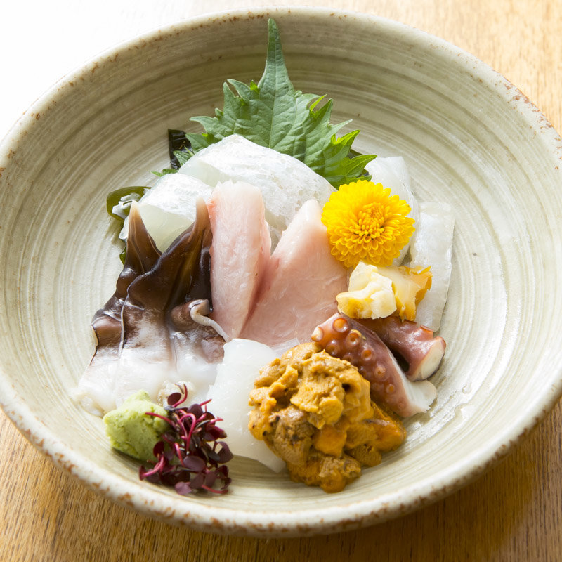 鮮魚の盛り合わせ(海鮮料理とてっちり 北新地 隼人)