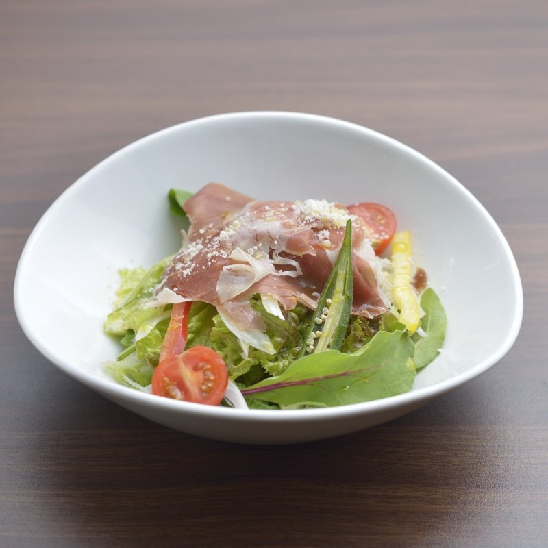 生ハム　野菜(神戸鉄板ダイニング ネグローニ)