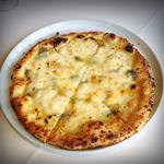 ピザ・4種のチーズ(大磯迎賓館)
