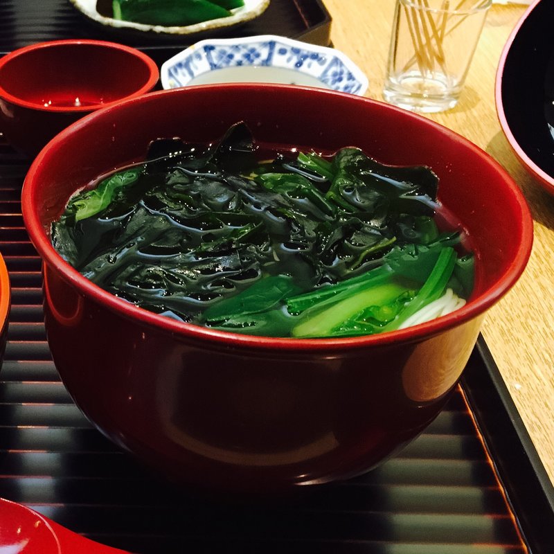 ほうれん草とわかめ煮麺(はしたて)