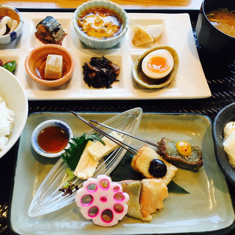 生麩とゆばのおばんざいプレート(市場小路 イオンモール京都桂川店 （イチバコウジ）)