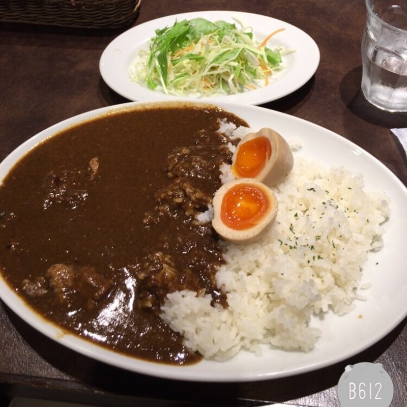 牛すじ燻玉カレー(オールドステーション )