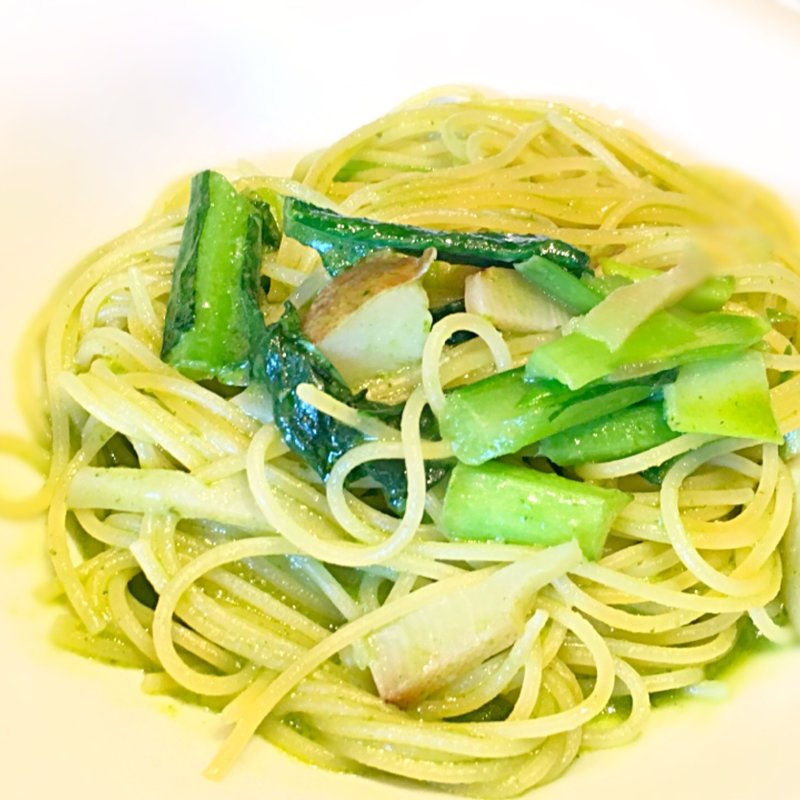 旬の野菜ジェノベーゼスパゲティ(スミレオオサカ （sumile OSAKA）)