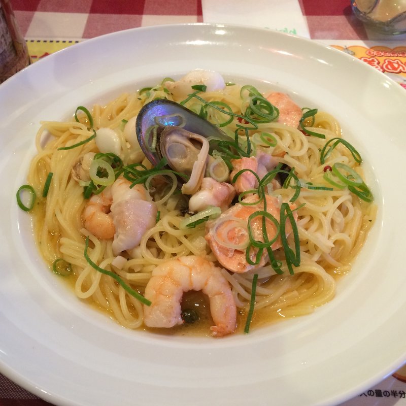 新鮮魚介類のぺペロンチーノ　白ワイン風味(モルトボーノ イオンタウン姫路店 )