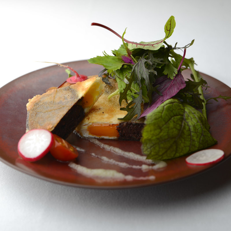 半熟卵のキッシュ(フレンチレストラン ルカンケ（REQUINQUER)白金台)