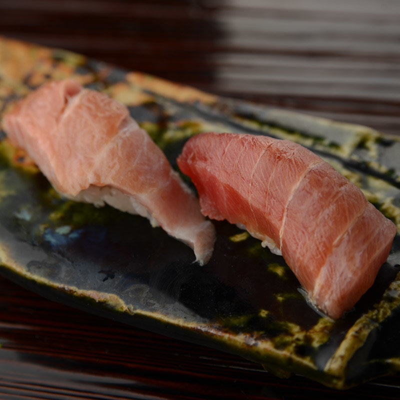 赤身と中トロの握り(麻布十番 おざき)