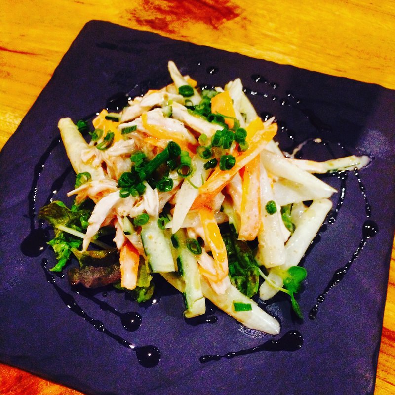 蒸し鶏とホワイトアスパラの冷菜(和食バル ジャポン)