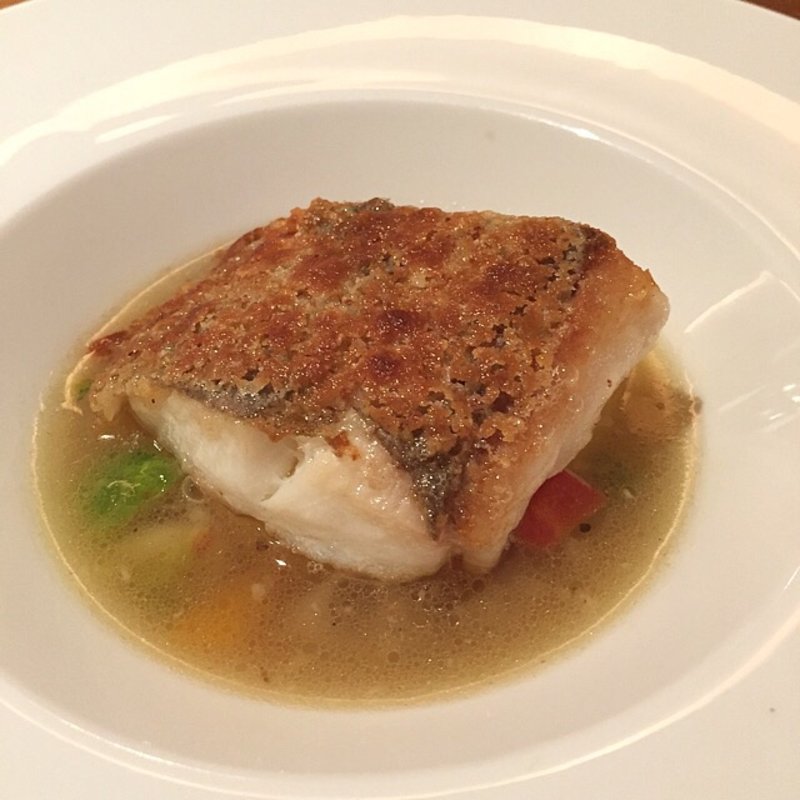 山口県萩から届いたヒラメのアーモンドバター風味  冬野菜のブイヨン仕立て (オカダ)