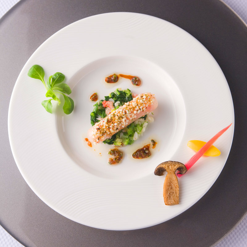 サーモンのムニエル(レストラン ミッテ （RESTAURANT mitte）)