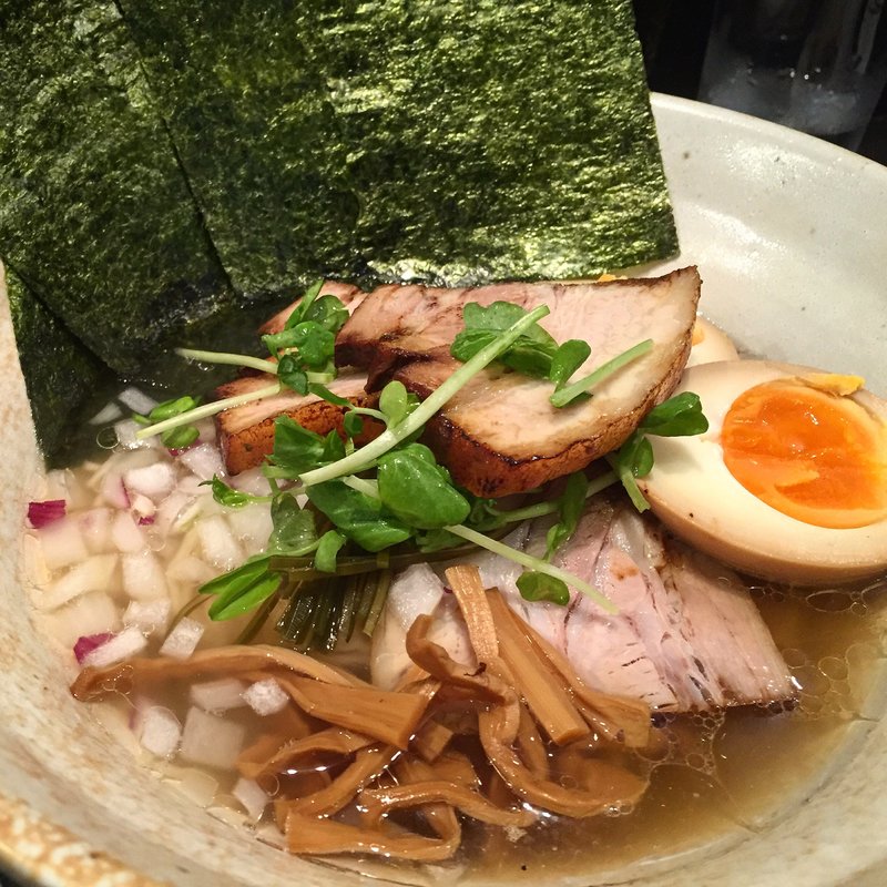 手火山本枯れ節塩らぁ麺 全のせ(麺奏 弥栄 （iyasaka）)