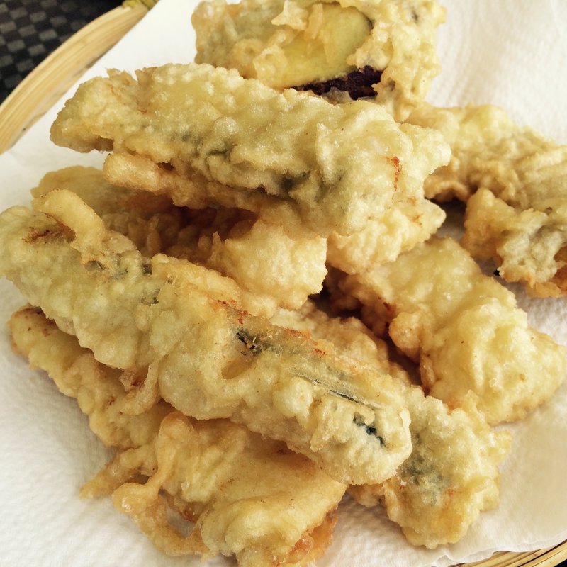 天ぷら盛り合わせ(食事処　東ぬ浜 )