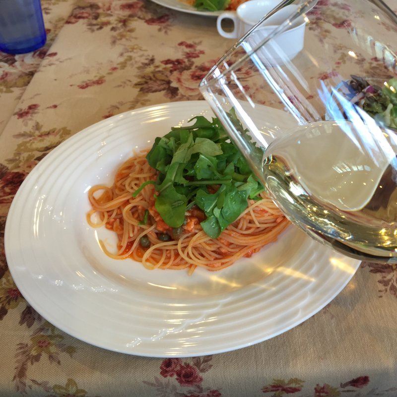 サーモンとケッパーのトマトパスタ(ココチーノ 越谷西口駅前店 )