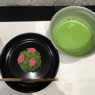 岩根つつじ(鶴屋吉信 TOKYO MISE)
