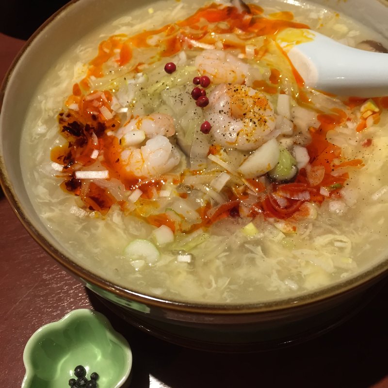 酸辣こしょう麺(創作中華料理 胡椒饅頭 ＫＩＫＩ)