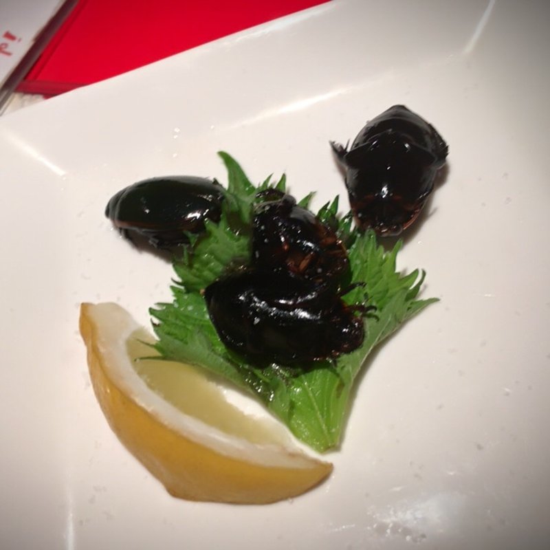 ゲンゴロウの素揚げ(珍獣屋)