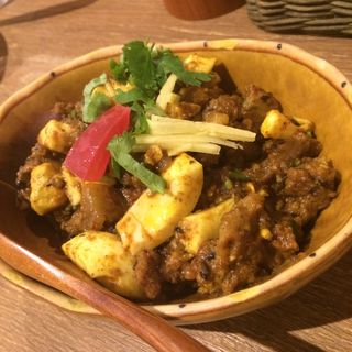 粗挽きポークと卵カレー(カッチャル バッチャル )