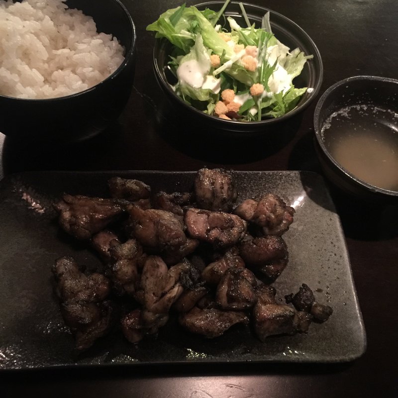 宮崎産炭火焼鳥風ステーキ(シャングリラ トウキョウ （SHAN-GRILLER TOKYO）)