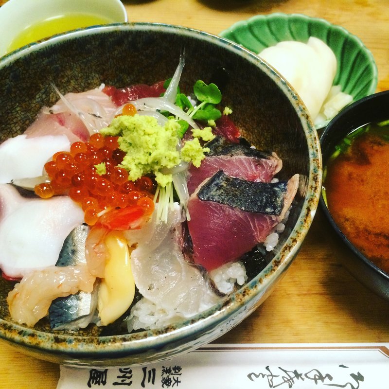 新鮮なお魚をたっぷり楽しむ！日比谷のおすすめ海鮮丼 10 選！
