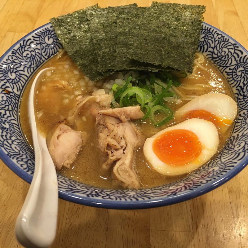 濃厚醤油鶏白湯そば 特製(麺屋 ひろ八)