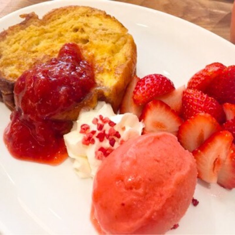 あまおう苺のメープルフレンチトースト(ジェラシーバイキャンベルアーリー)