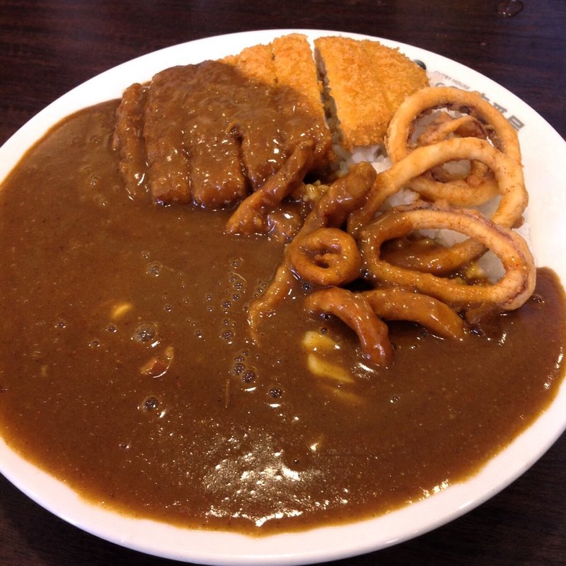 かつ、いか、チーズ3辛、ルー足し400グラム(なぎさ )