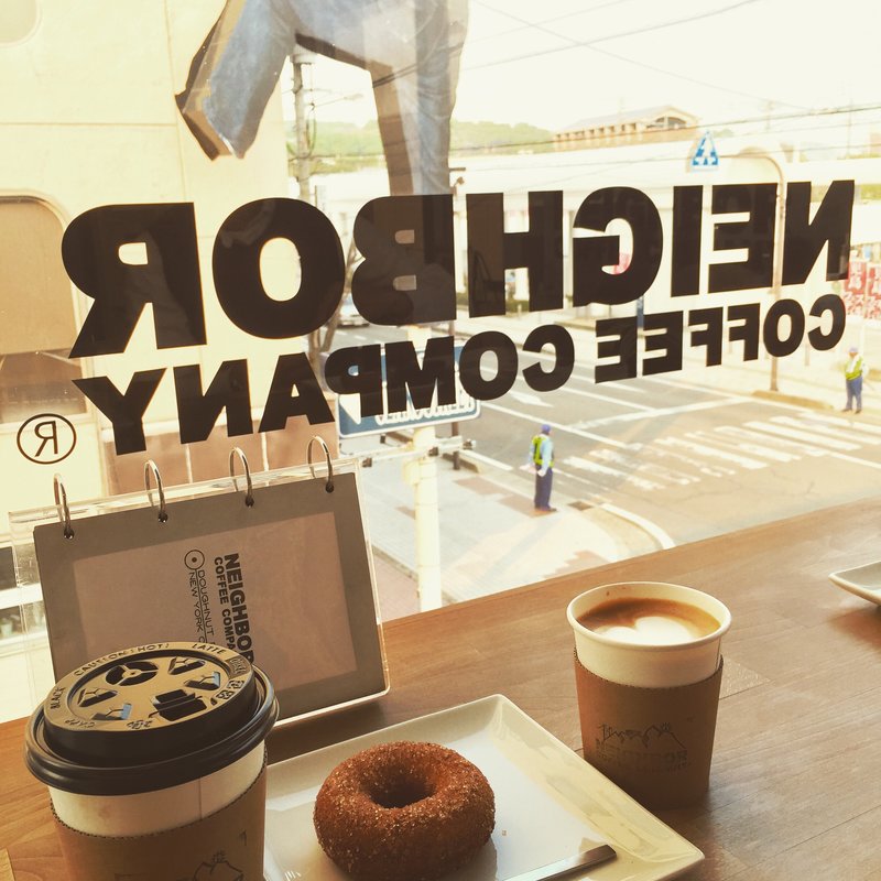 カプチーノとドーナツ(NEIGHBOR COFFEＥ)