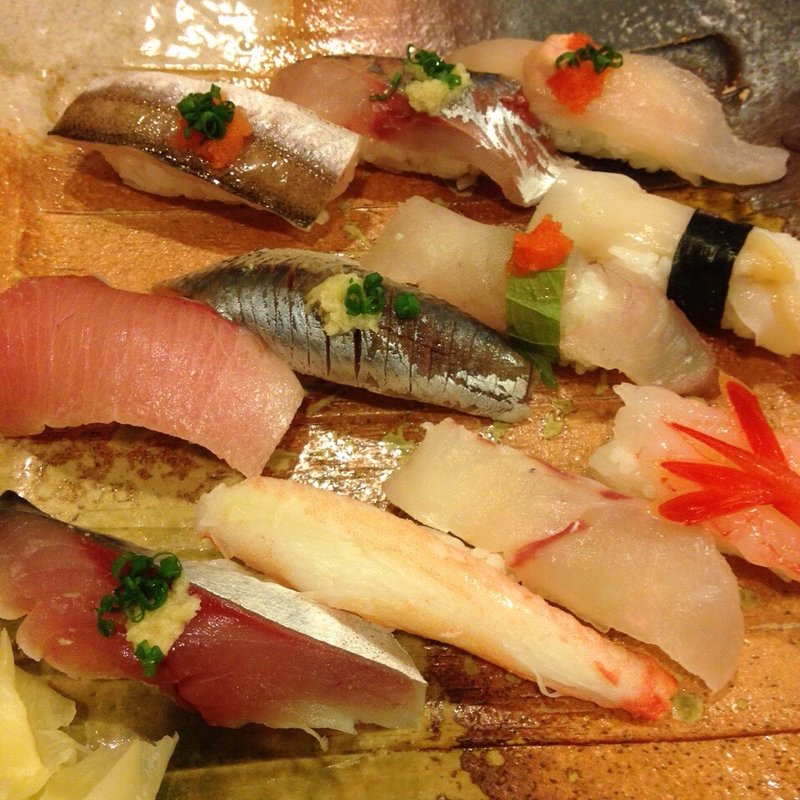 お任せ握りセット(寿司処 伸福 （すしどころ しんぷく）)