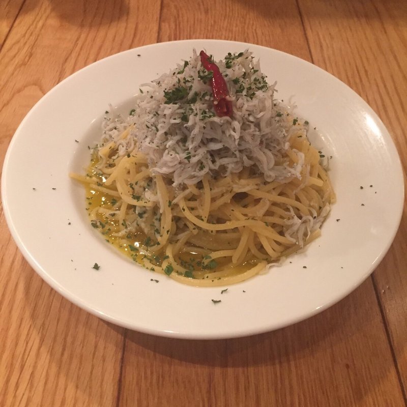 シラスのペペロンチーノ(フレンチ酒場 ボン マルシェ)