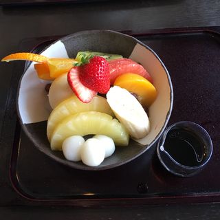 フルーツあんみつ(カフェ三菓亭 本店 )