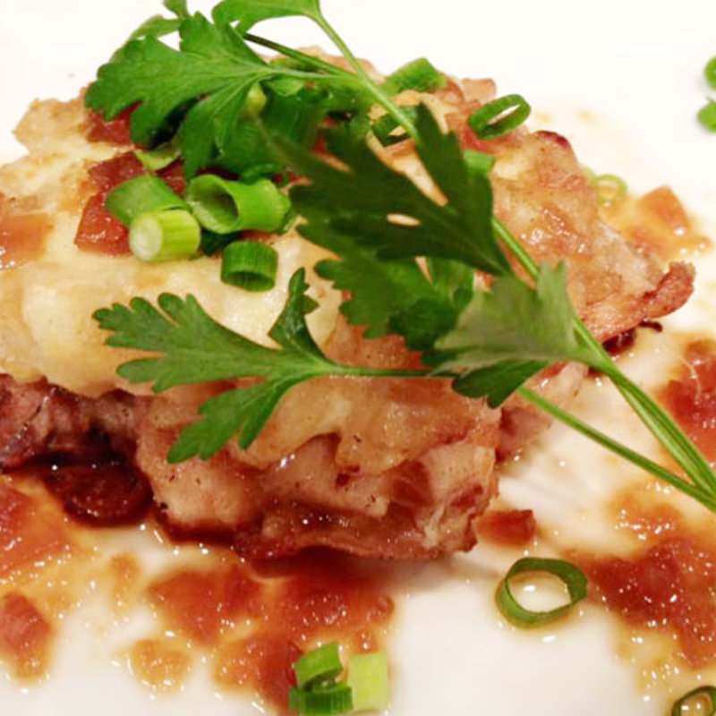 豚ひれ肉とバジルきのこのクレビネット包み(あきん )