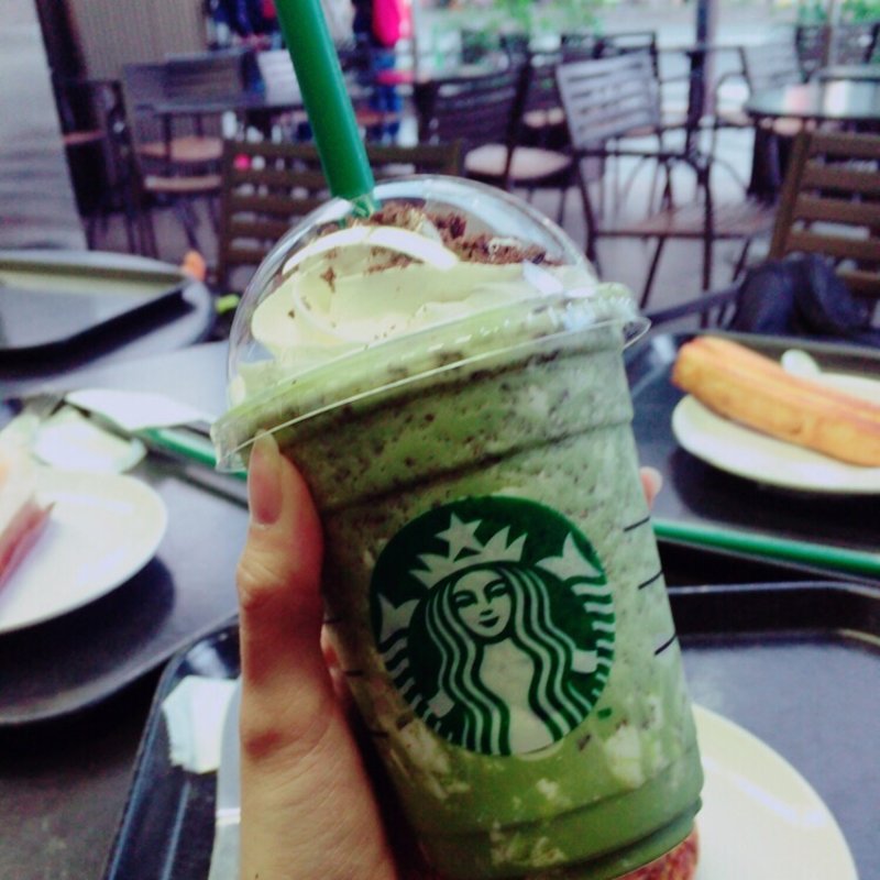 抹茶ブラウニークリームフラペチーノ？(スターバックス)