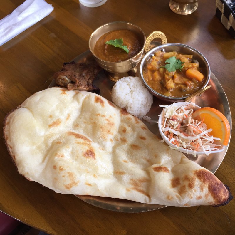 ランチCセット チキンカレーと野菜カレー(アジアンエスニック料理　マヤ （アジアンエスニックリョウリ　マヤ）)