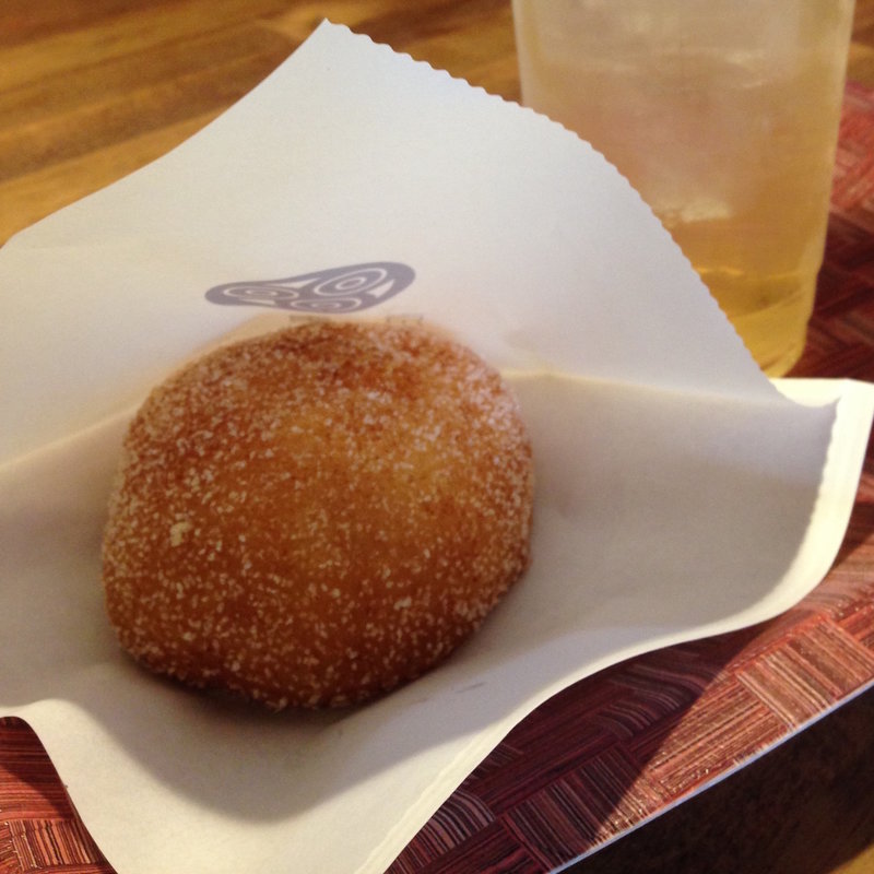 揚げパン（荒砕き玉子）(揚げパン専門店 京裏寺 アゲバンバン)